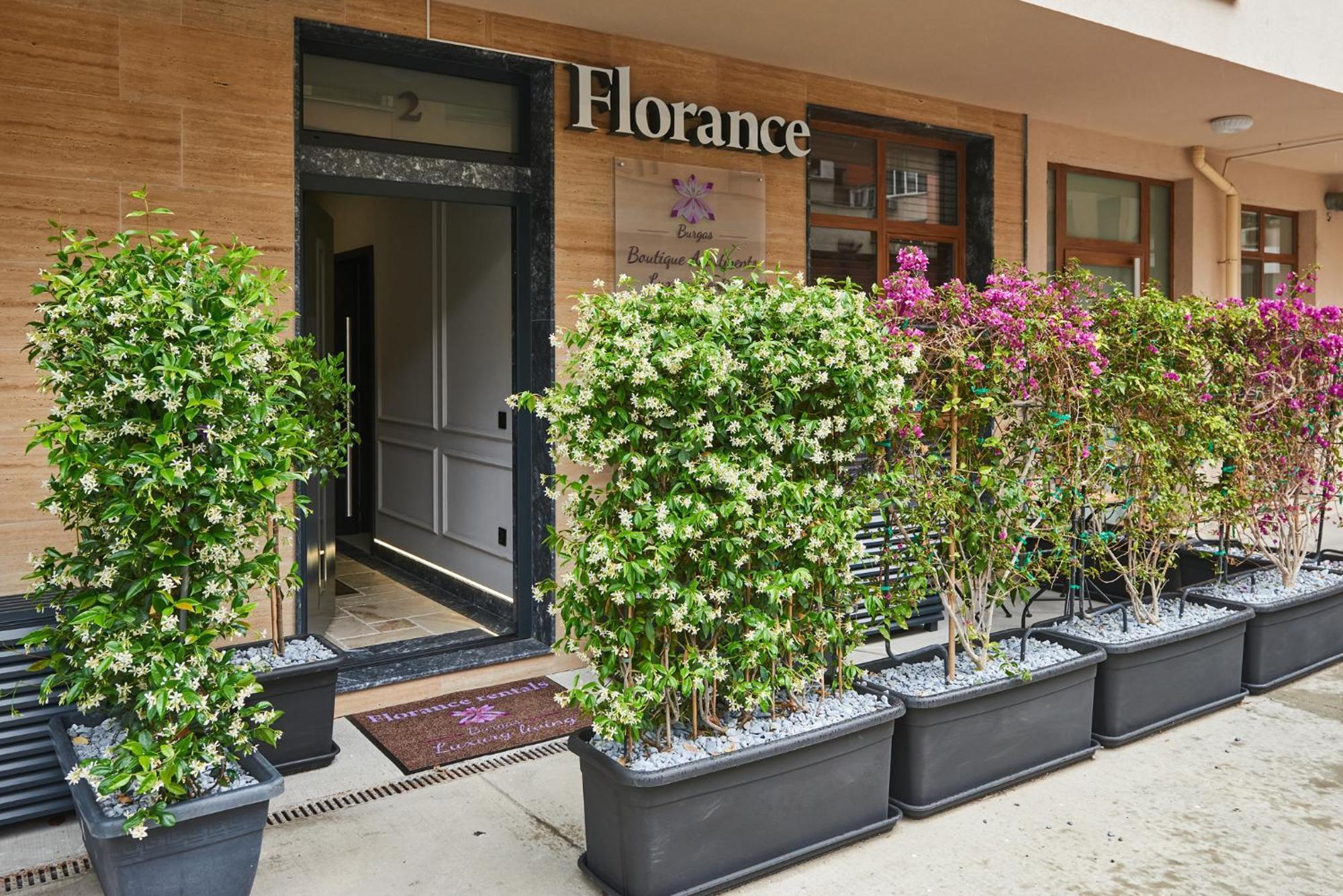 Florance Rentals Luxury Apartments In Burgas Екстер'єр фото