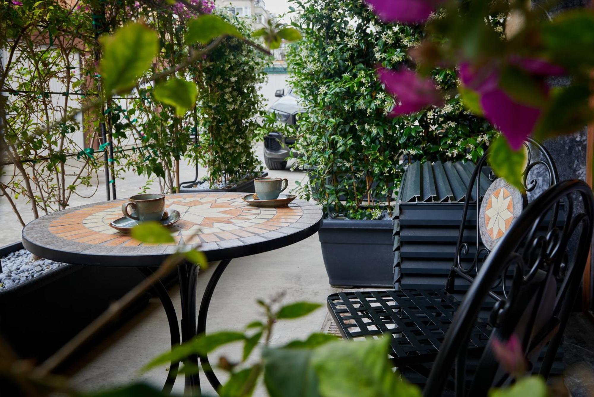 Florance Rentals Luxury Apartments In Burgas Екстер'єр фото