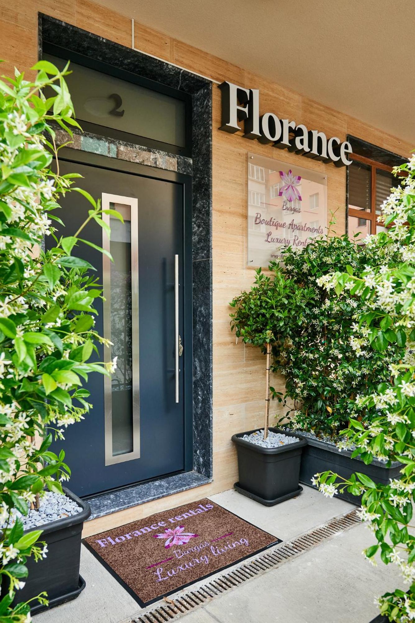 Florance Rentals Luxury Apartments In Burgas Екстер'єр фото
